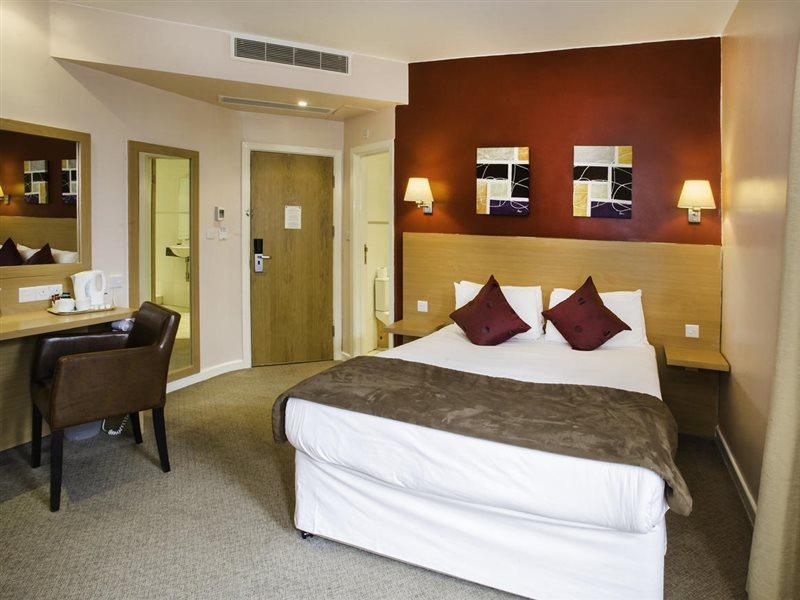 โอโย ลูตัน โฮเทล Hotel ภายนอก รูปภาพ